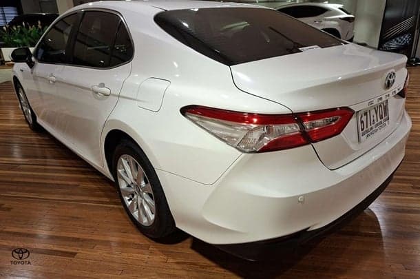 2019 Toyota Camry Ascent in White