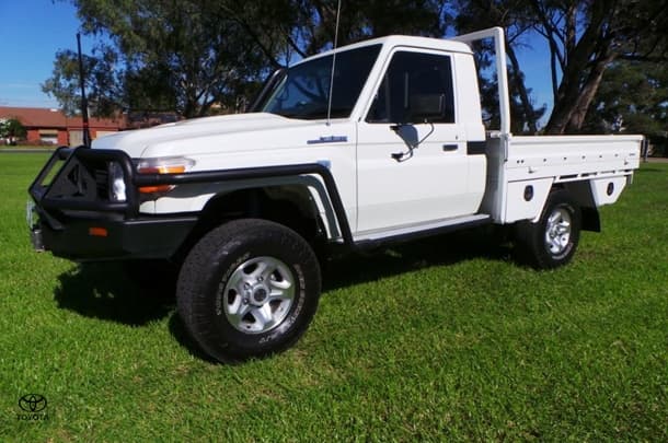 2019 Toyota Landcruiser GX in White