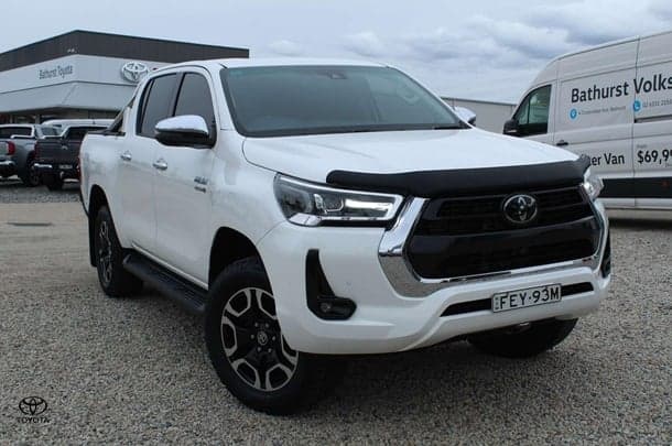 2023 Toyota Hilux SR5 in White