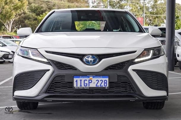 2024 Toyota Camry Ascent Sport in White