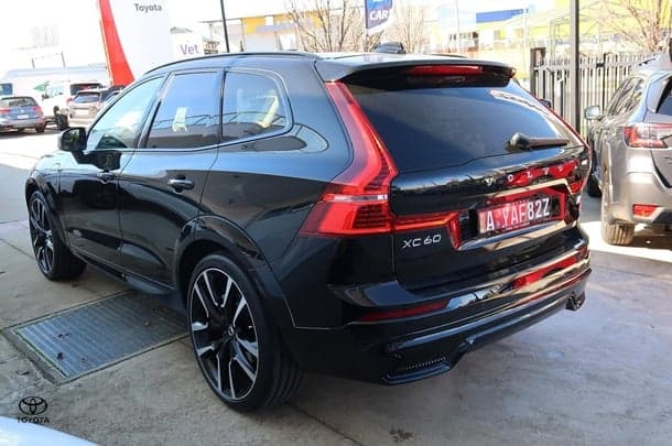 2022 Volvo XC60 Recharge Plug-In Hybrid in Black