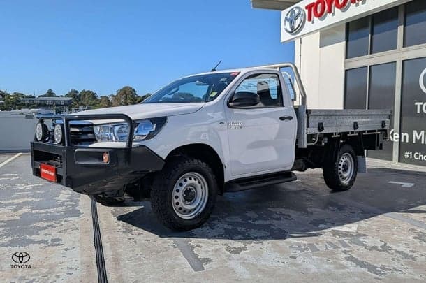 2020 Toyota Hilux SR in White