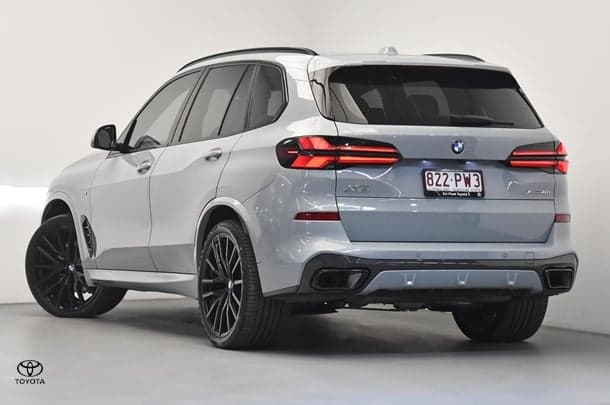 2023 BMW X5 xDrive40i M Sport in Brooklyn Grey