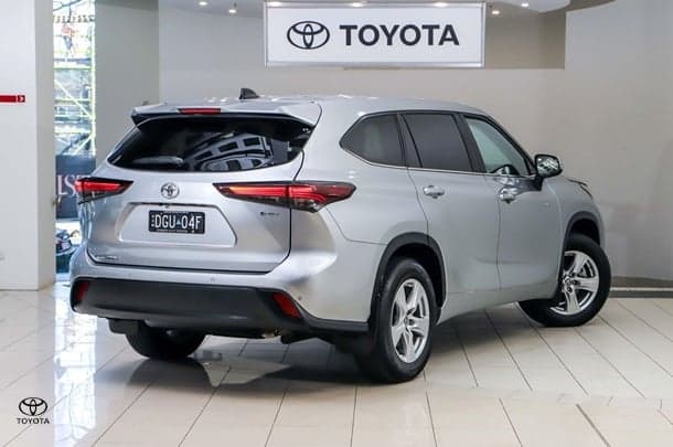 2025 Toyota Kluger GX in Silver