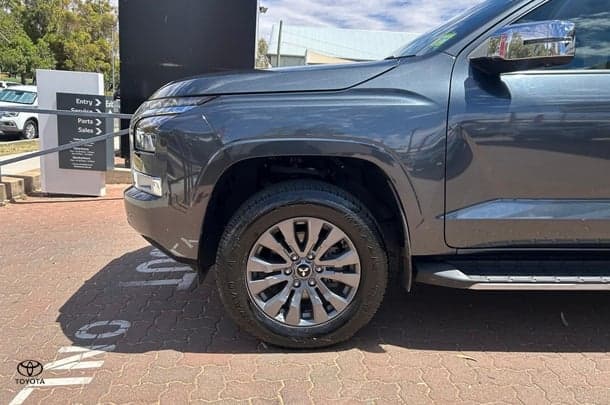2024 Mitsubishi Triton GLS in Grey