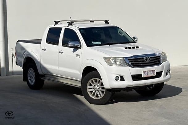 2014 Toyota Hilux SR5 in White