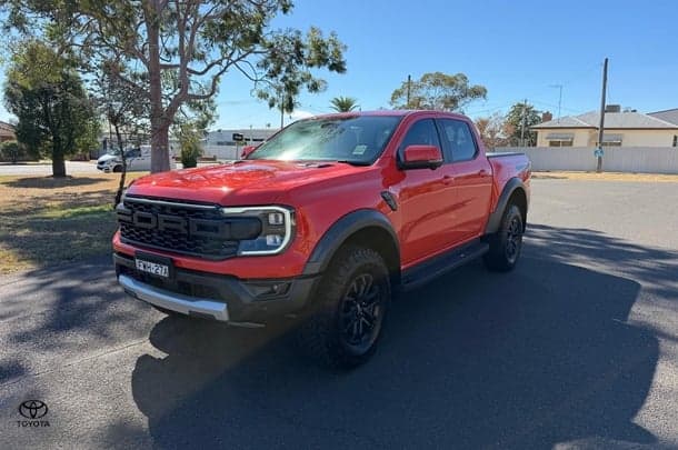 2025 Ford Ranger Raptor in Gold