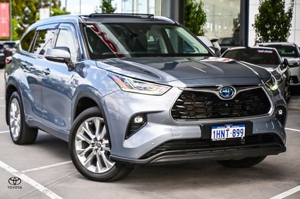 2021 Toyota Kluger Grande in Blue