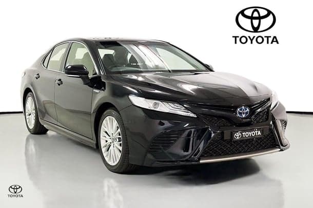 2020 Toyota Camry SL in Black