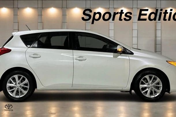 2012 Toyota Corolla Ascent Sport in White