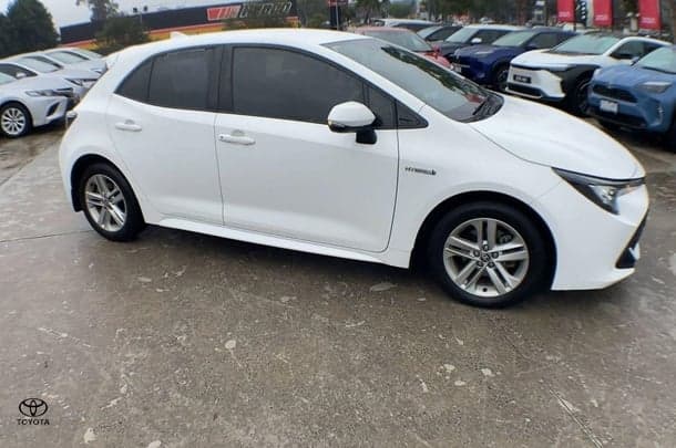 2021 Toyota Corolla SX in White
