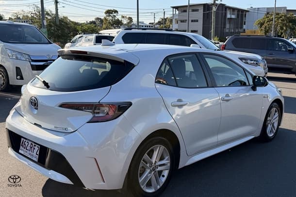 2022 Toyota Corolla Ascent Sport Hybrid in White