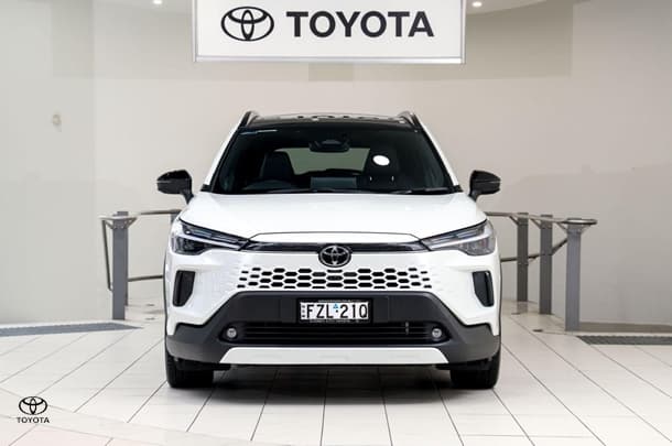 2025 Toyota Corolla Cross Atmos in White