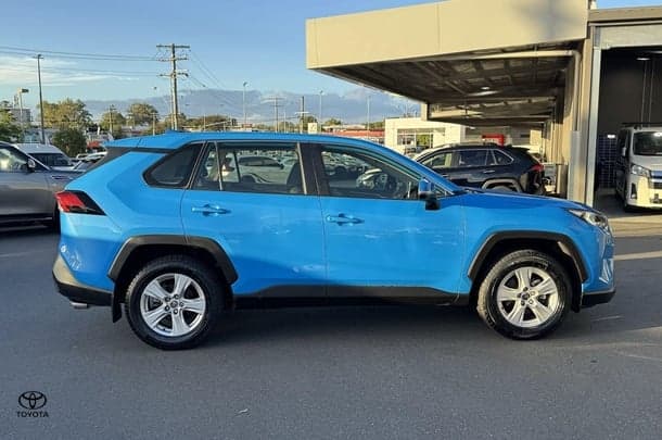 2021 Toyota RAV4 GX in Blue