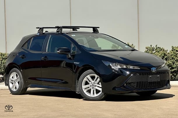 2021 Toyota Corolla SX Hybrid in Black