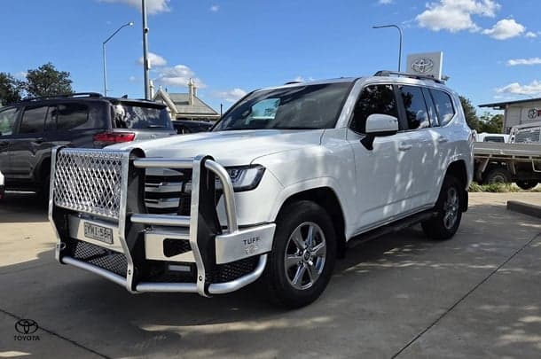 2023 Toyota Landcruiser VX in White