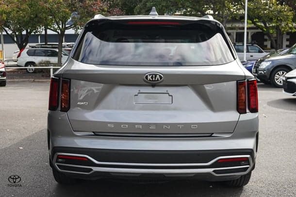 2021 Kia Sorento Sport in Silver