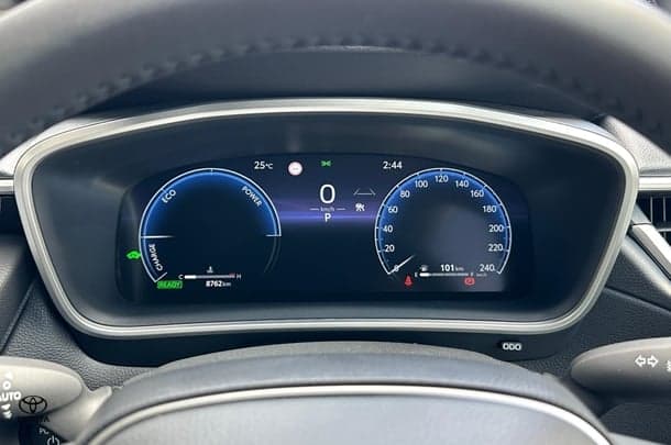 2024 Toyota Corolla Cross Atmos in White