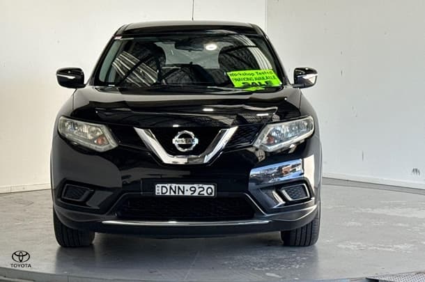 2017 Nissan X-TRAIL ST in Black