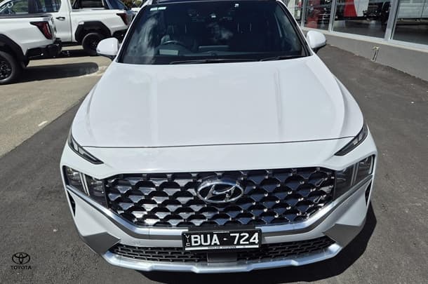 2021 Hyundai Santa Fe Highlander in White