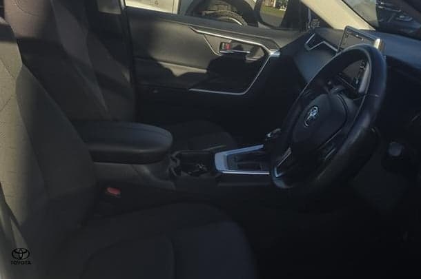2019 Toyota RAV4 GXL-2WD in White