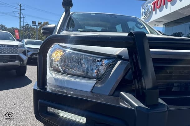 2023 Toyota Hilux SR in White