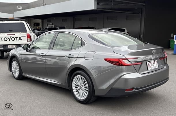 2026 Toyota Camry Ascent in Silver