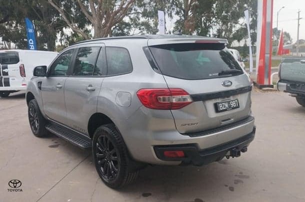 2022 Ford Everest Sport in Pink