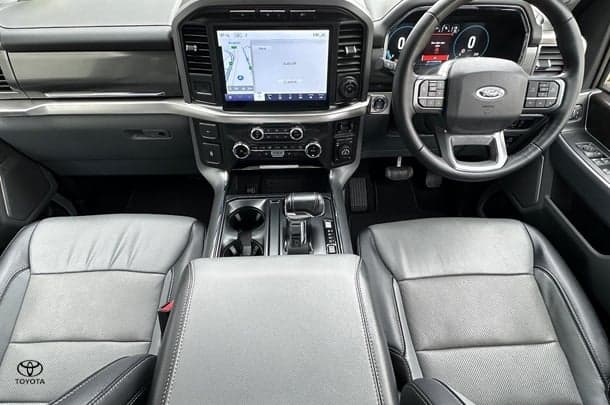 2023 Ford F-150 Lariat in Silver