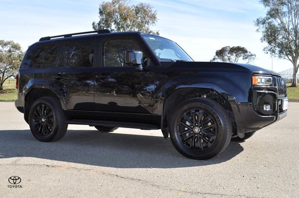 2025 Toyota Landcruiser Prado VX in Black