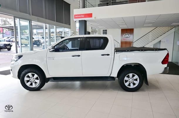 2019 Toyota Hilux SR in White