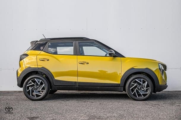 2025 Mahindra XUV3XO AX7L in Other