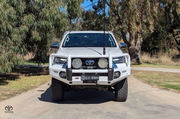 2022 Toyota Hilux SR5 in White