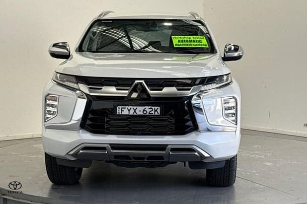 2024 Mitsubishi Pajero Sport GLS in White