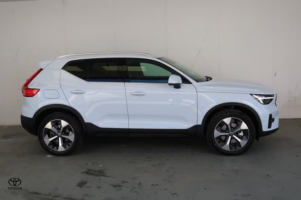 2025 Volvo XC40 Ultra B4 Bright in Other