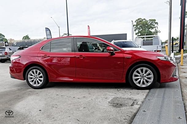 2020 Toyota Camry Ascent in Red