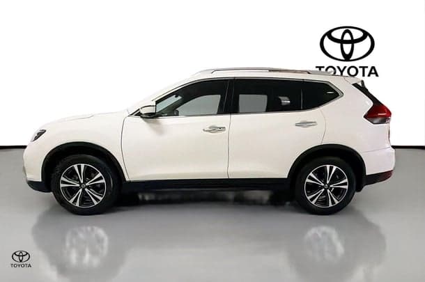 2021 Nissan X-TRAIL ST-L in White