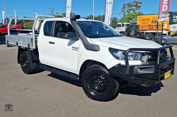 2020 Toyota Hilux SR in White