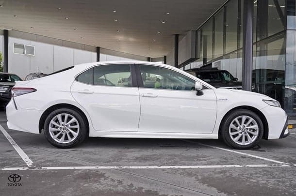 2024 Toyota Camry Ascent Sport in White