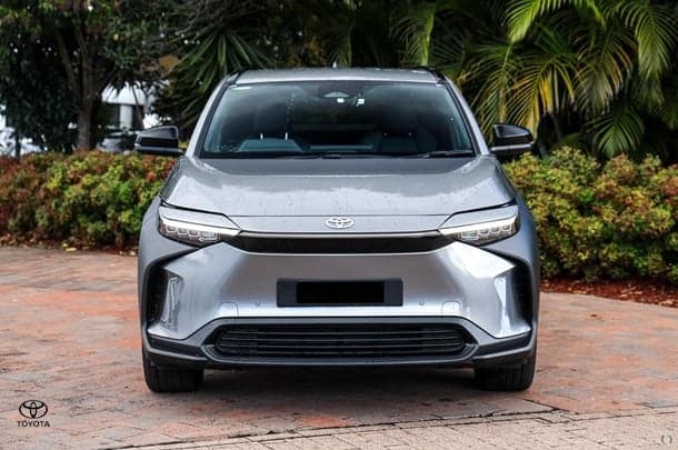 2025 Toyota bZ4X Standard 2WD in Silver