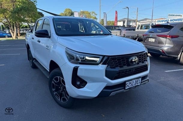 2024 Toyota Hilux SR5 in White