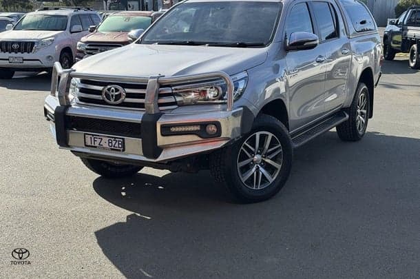 2016 Toyota Hilux SR5 in Silver