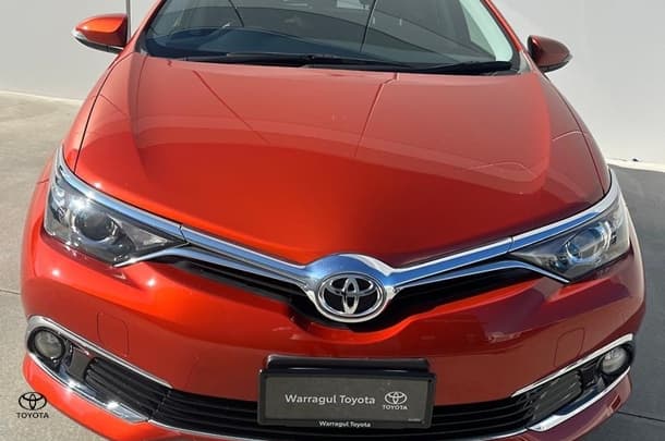 2015 Toyota Corolla Ascent Sport in Orange