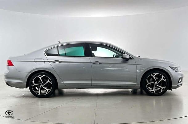 2021 Volkswagen Passat 140TSI Business in Silver