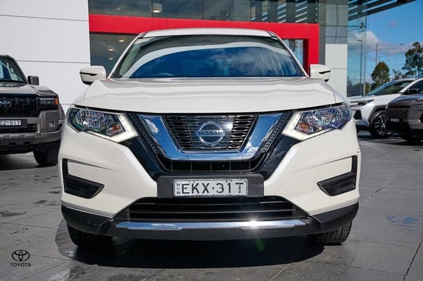 2019 Nissan X-TRAIL ST in White
