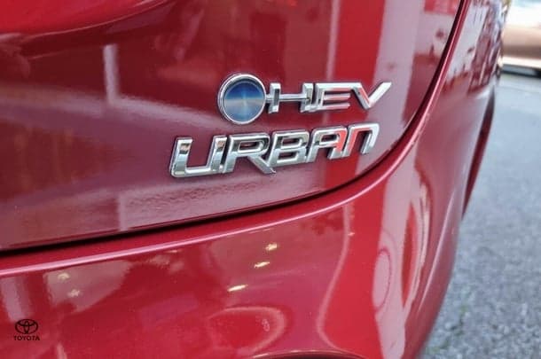 2025 Toyota Yaris Cross Urban in Red