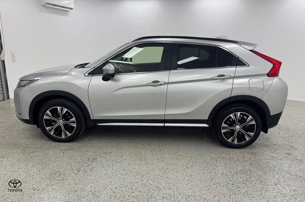 2018 Mitsubishi Eclipse Cross LS in Silver