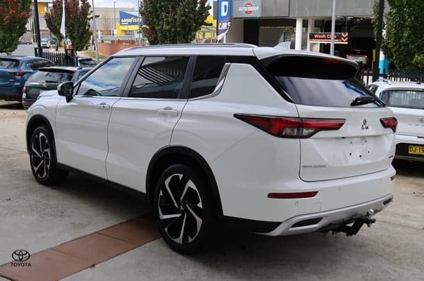 2022 Mitsubishi Outlander Aspire in White