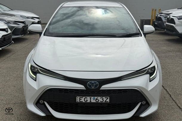 2019 Toyota Corolla ZR in White