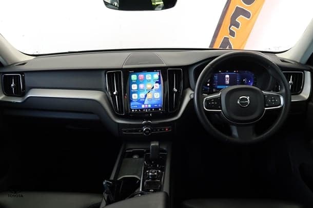 2023 Volvo XC60 Plus B5 in Blue